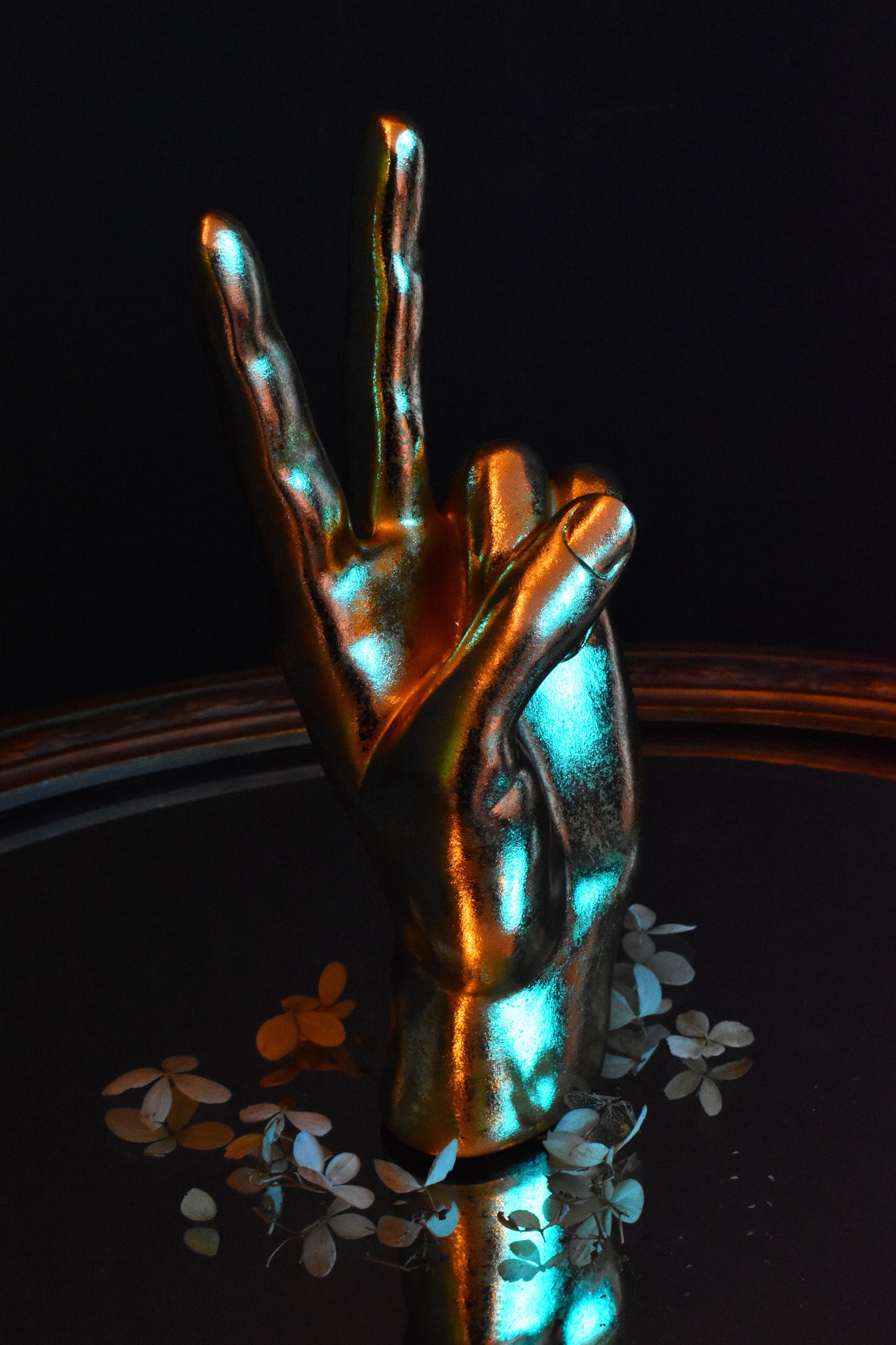 Peace Gold Hand Ornament