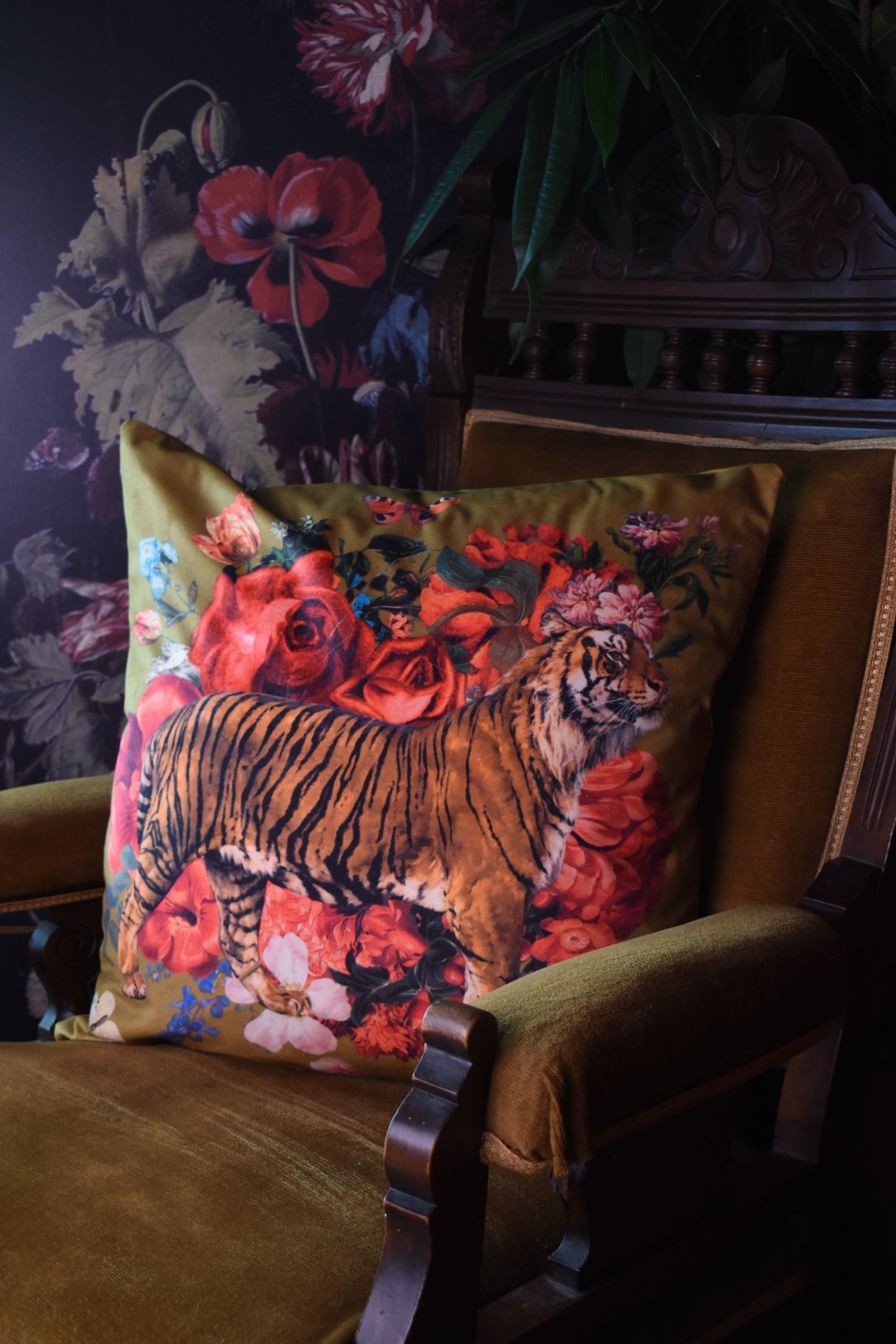Floria - Velvet Classical Cushion