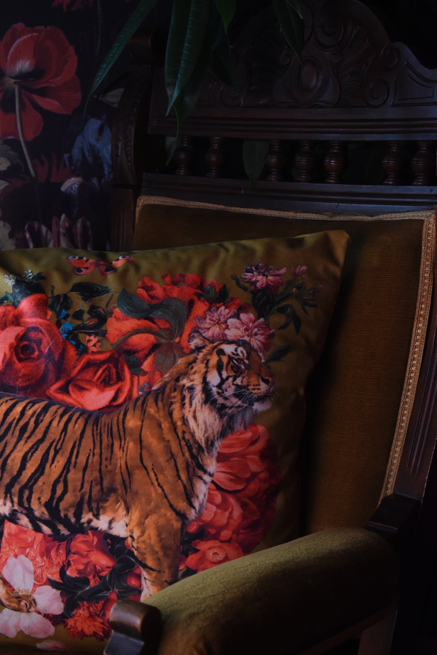 Floria - Velvet Classical Cushion