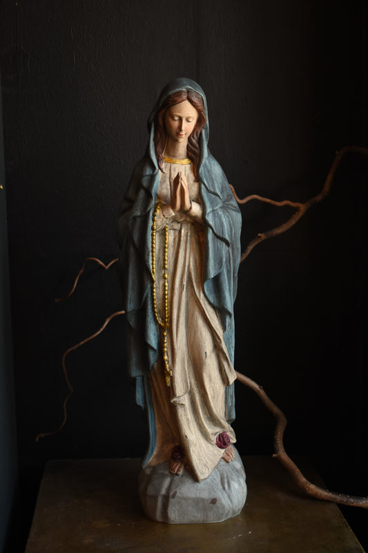 Praying Maria Statue