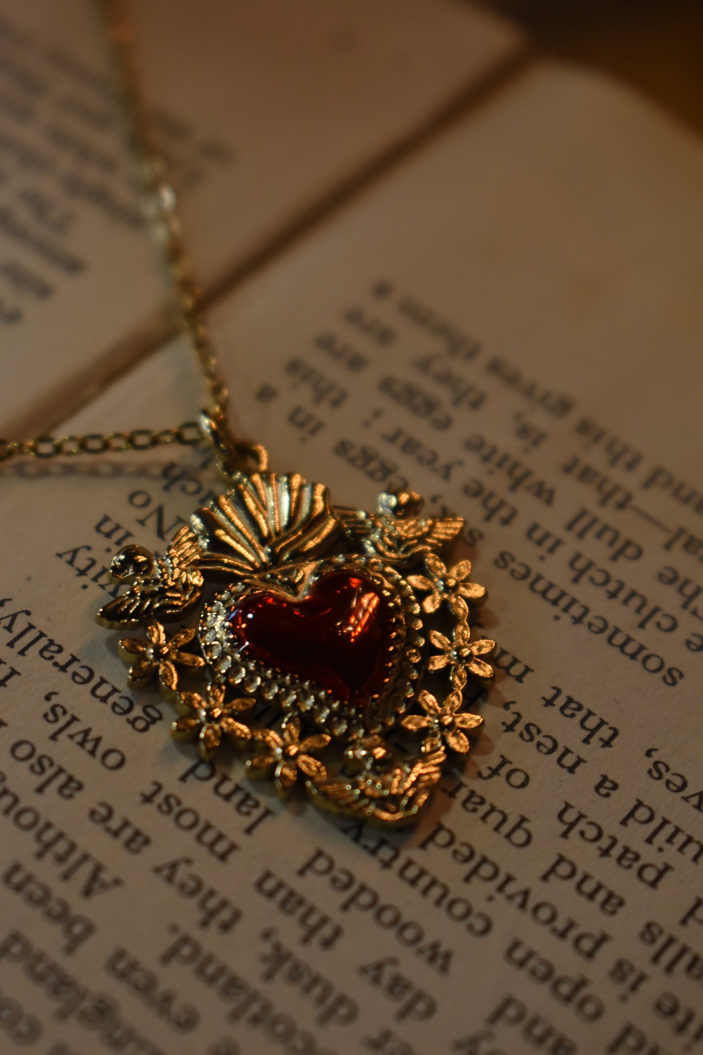 Scarlet Promise Necklace ~ Gold